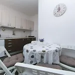 Appartamento With Parking Space Podaca, Makarska - 11748