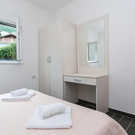 Appartamento With Parking Space Podaca, Makarska - 11748