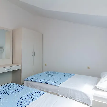 Apartment With Parking Space Podaca, Makarska - 11748